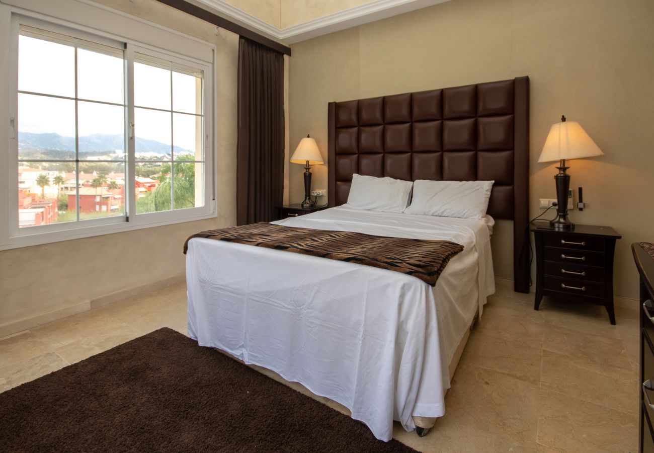 Villa in Mijas Costa - Four bedroom villa to rent in Mijas Costa