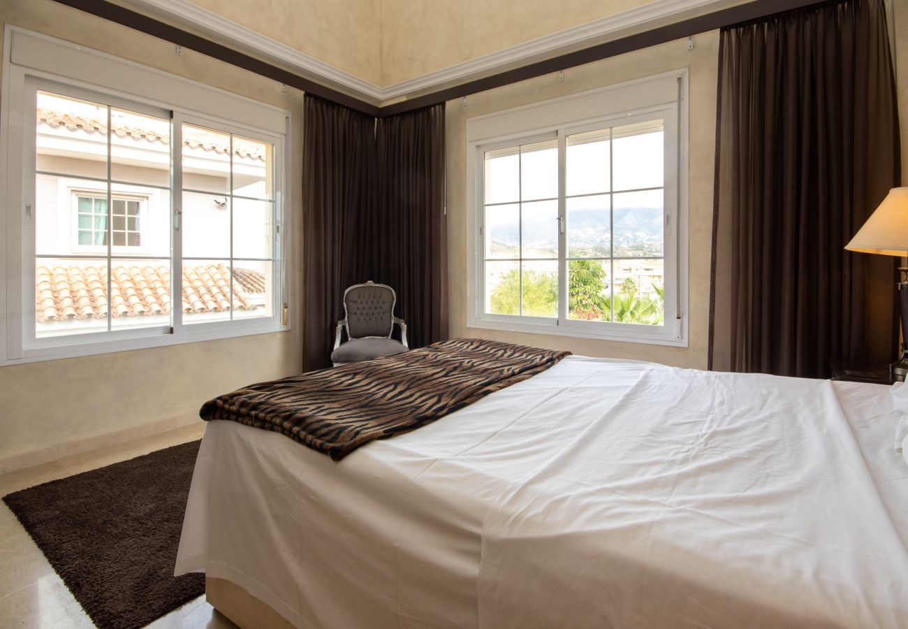 Villa in Mijas Costa - Four bedroom villa to rent in Mijas Costa