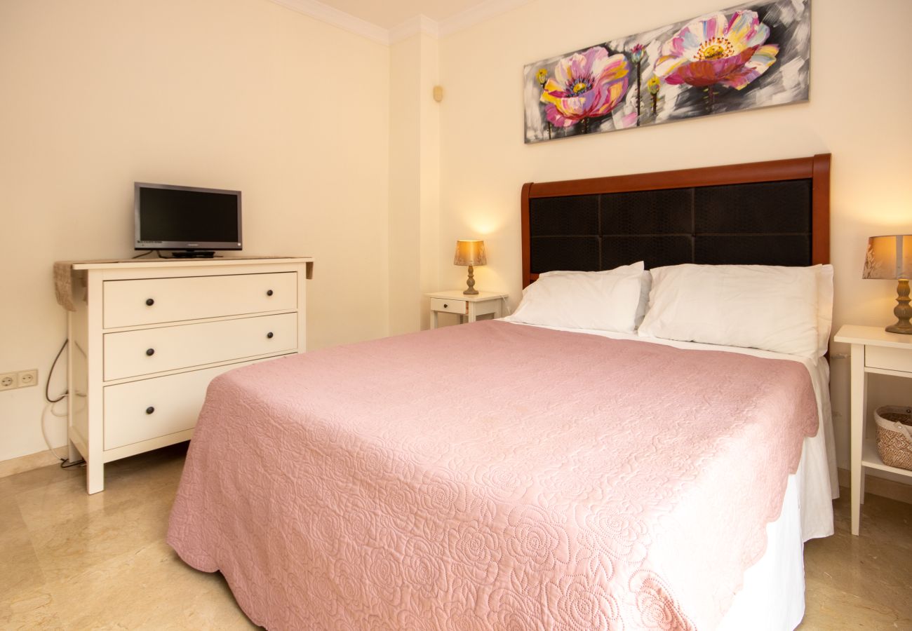 Villa in Mijas Costa - Four bedroom villa to rent in Mijas Costa