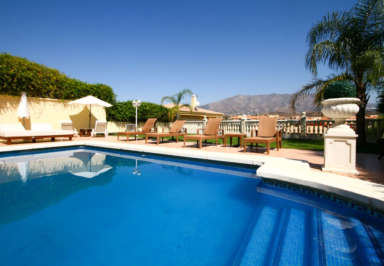 Villa in Mijas Costa - Four bedroom villa to rent in Mijas Costa