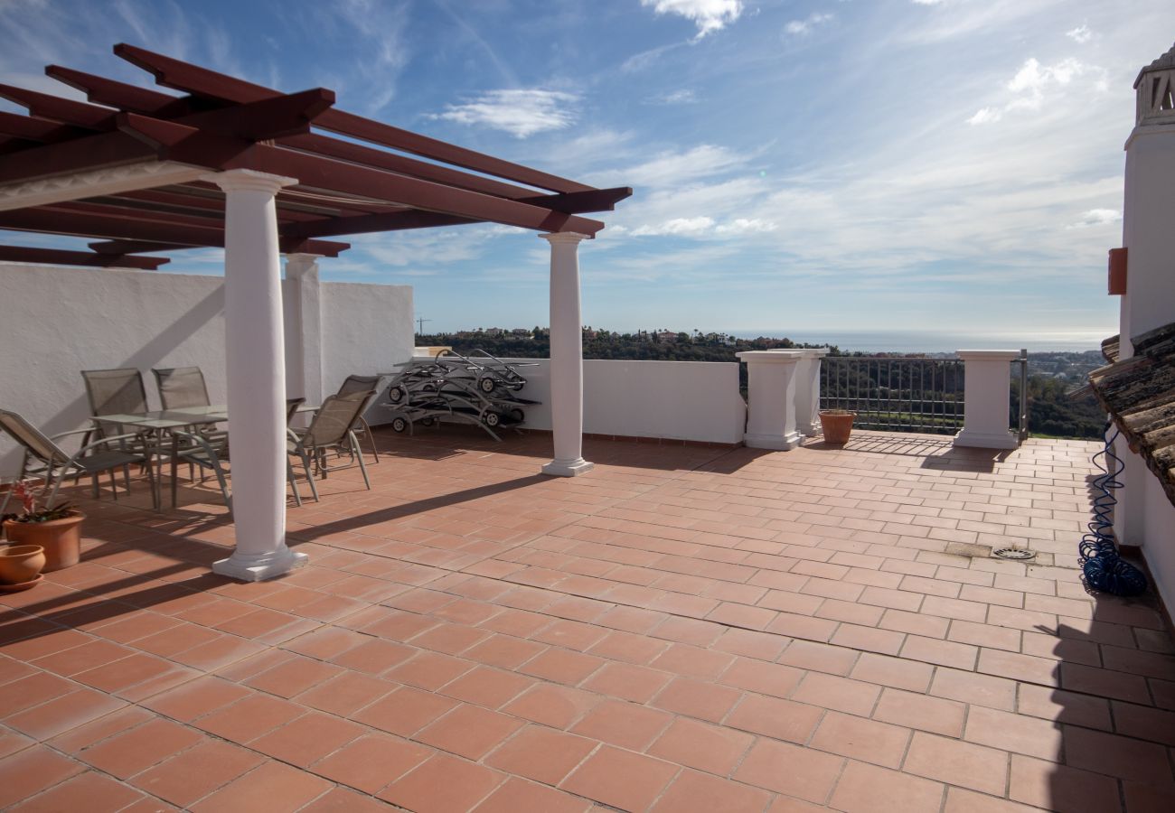 Apartment in Benahavís - 3 bedroom penthouse on the golf