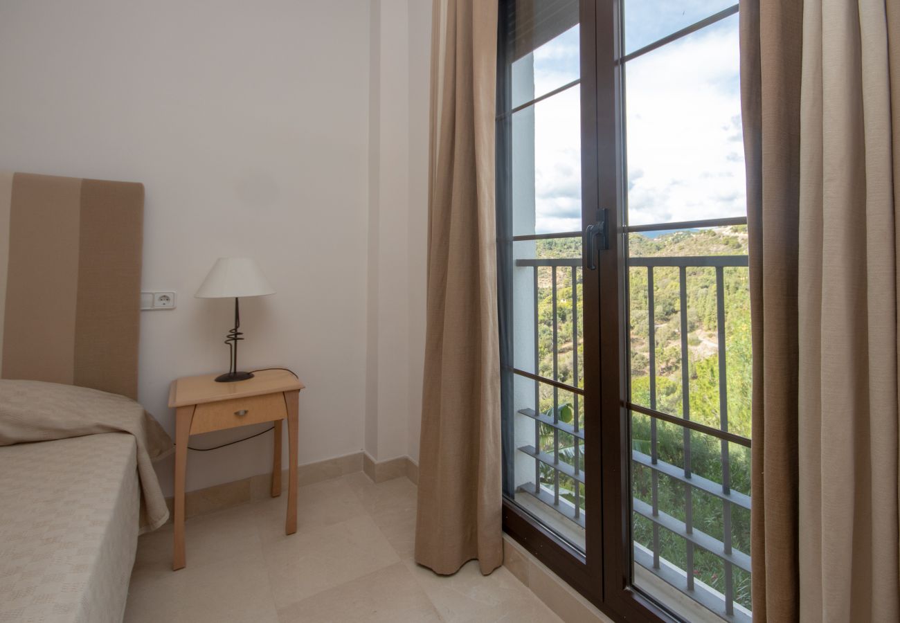Apartment in Benahavís - 3 bedroom penthouse on the golf