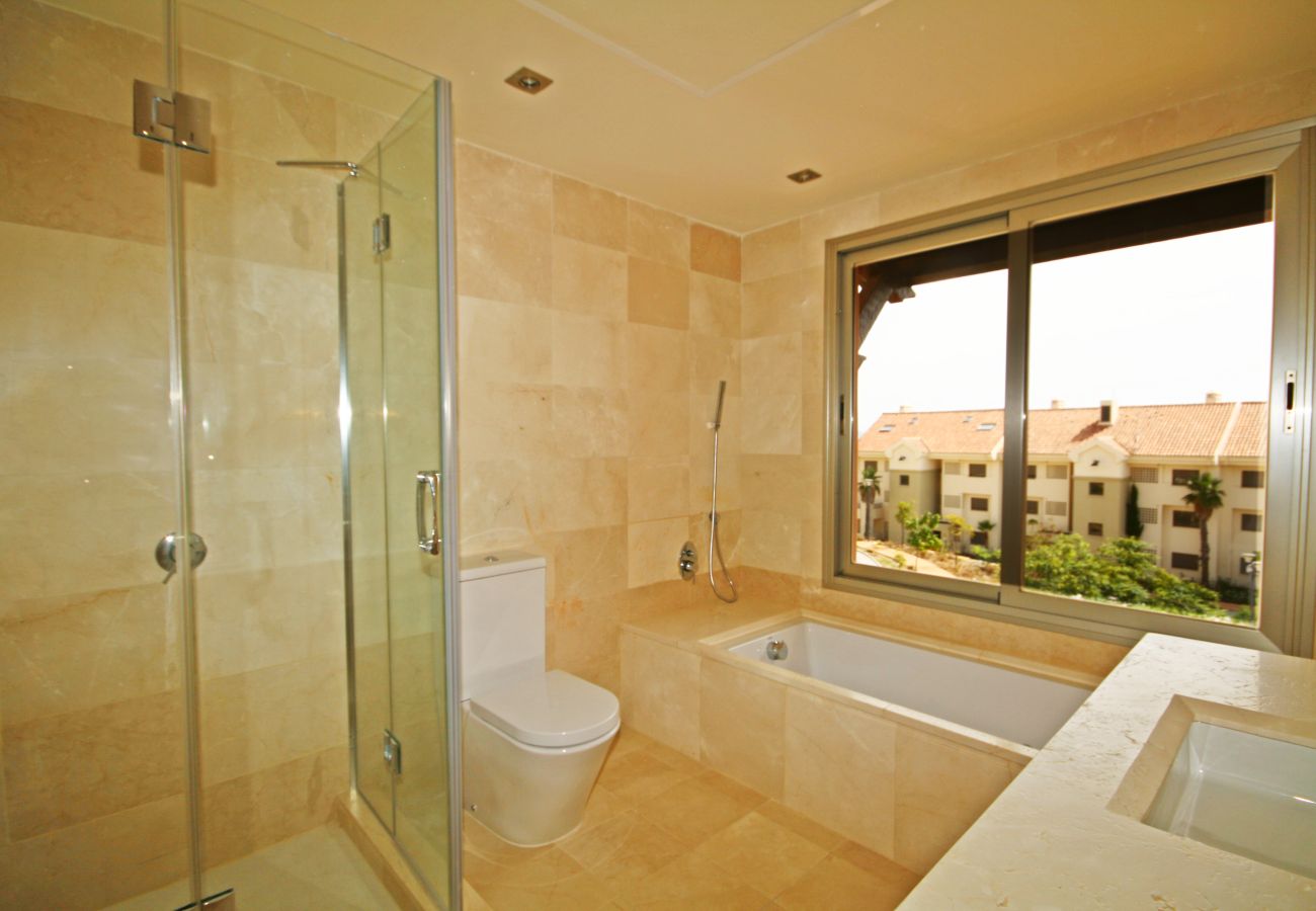 Terraced House in Mijas Costa - 4 bedroom townhouse unfurnished in Riviera del Sol