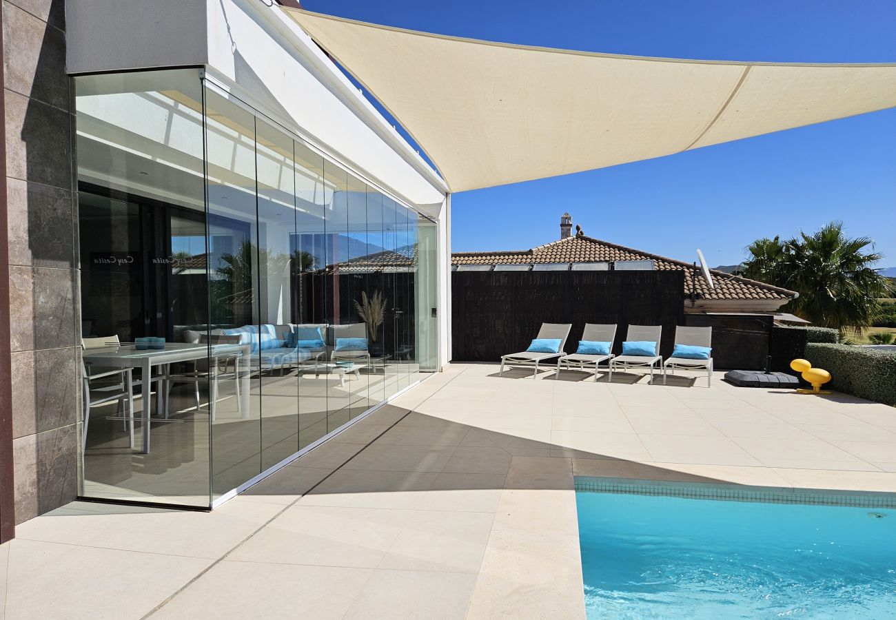 Villa in Estepona - Luxury 4 Bedroom Villa in Valle Romano, Estepona with private infinity pool and magnificent views