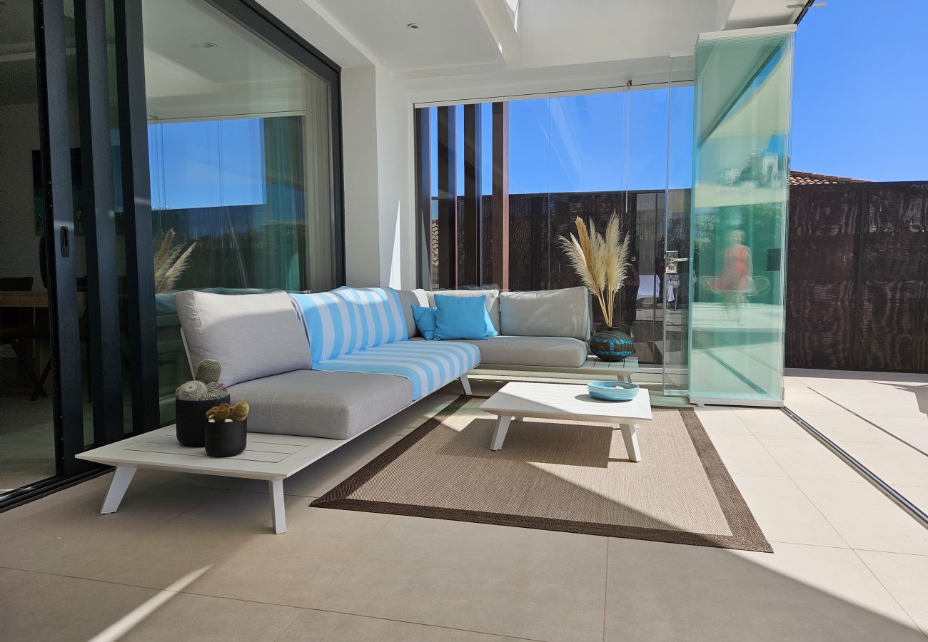 Villa in Estepona - Luxury 4 Bedroom Villa in Valle Romano, Estepona with private infinity pool and magnificent views