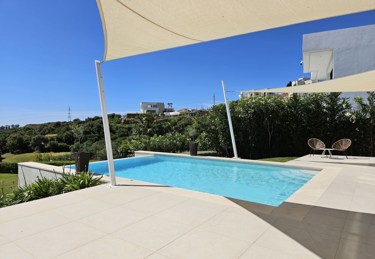 Villa in Estepona - Luxury 4 Bedroom Villa in Valle Romano, Estepona with private infinity pool and magnificent views