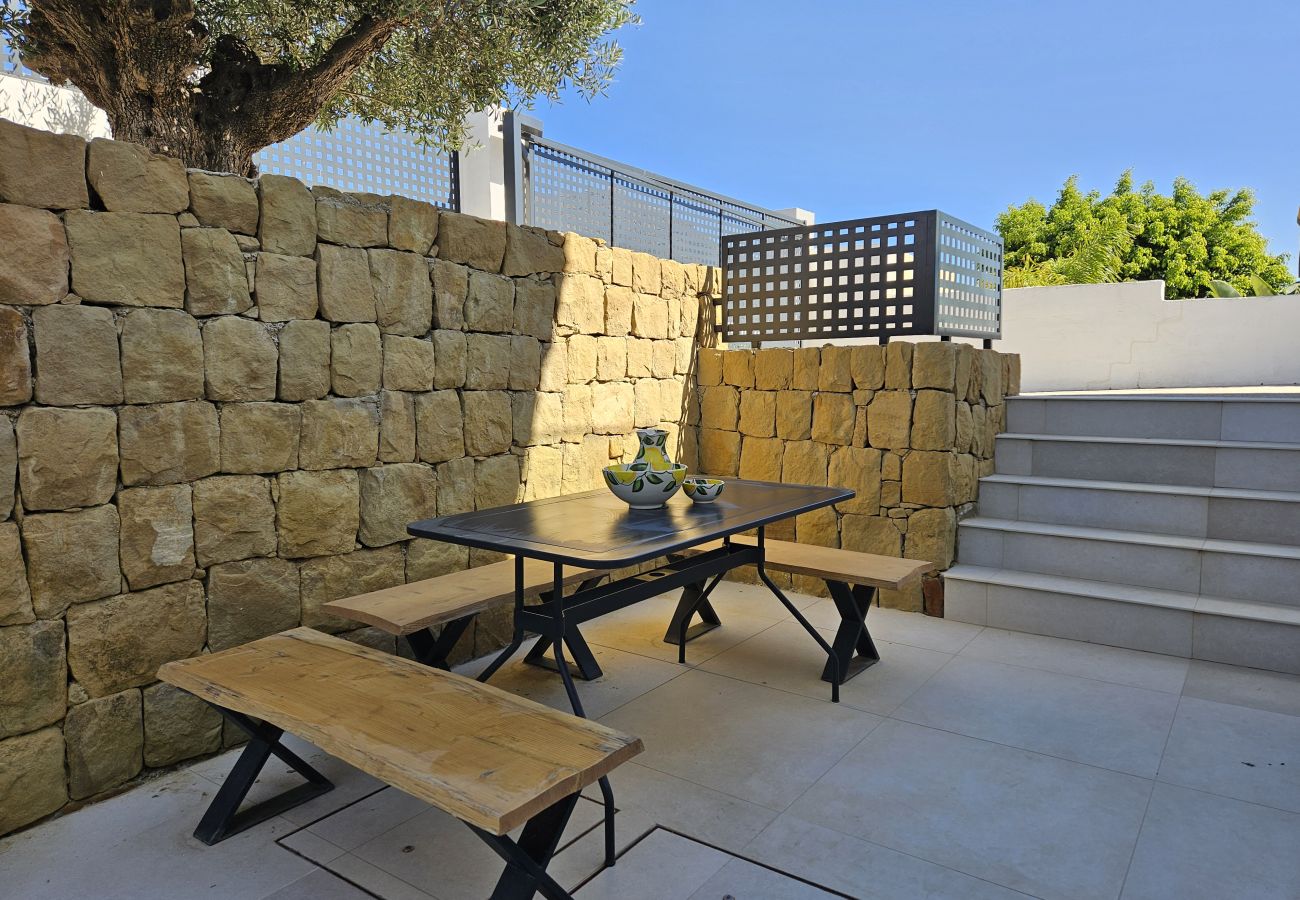 Villa in Estepona - Luxury 4 Bedroom Villa in Valle Romano, Estepona with private infinity pool and magnificent views