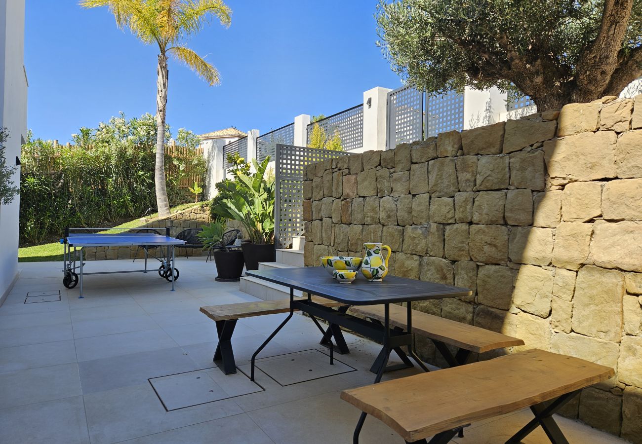 Villa in Estepona - Luxury 4 Bedroom Villa in Valle Romano, Estepona with private infinity pool and magnificent views