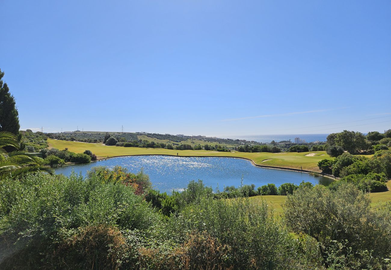 Villa in Estepona - Luxury 4 Bedroom Villa in Valle Romano, Estepona with private infinity pool and magnificent views