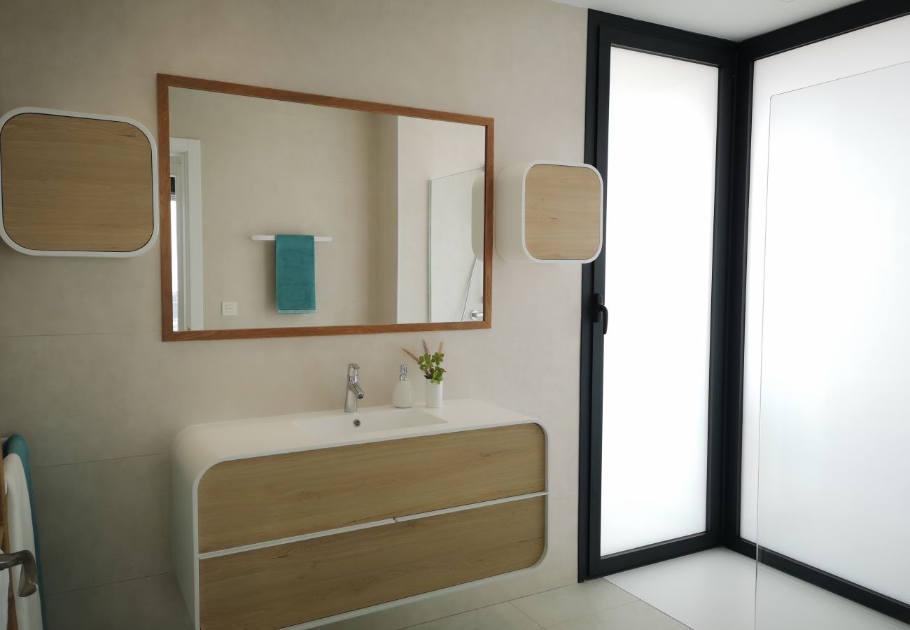 Villa in Estepona - Luxury 4 Bedroom Villa in Valle Romano, Estepona with private infinity pool and magnificent views