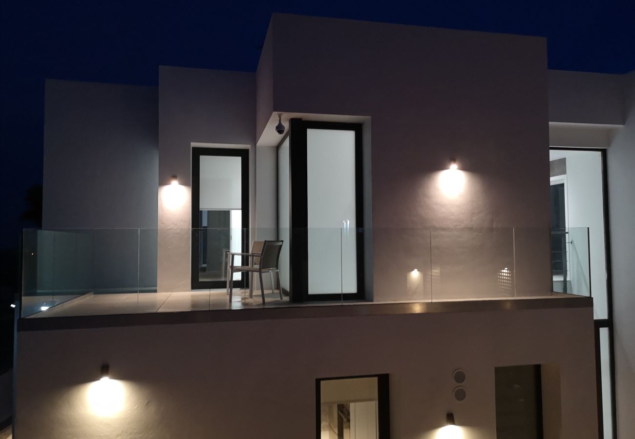 Villa in Estepona - Luxury 4 Bedroom Villa in Valle Romano, Estepona with private infinity pool and magnificent views