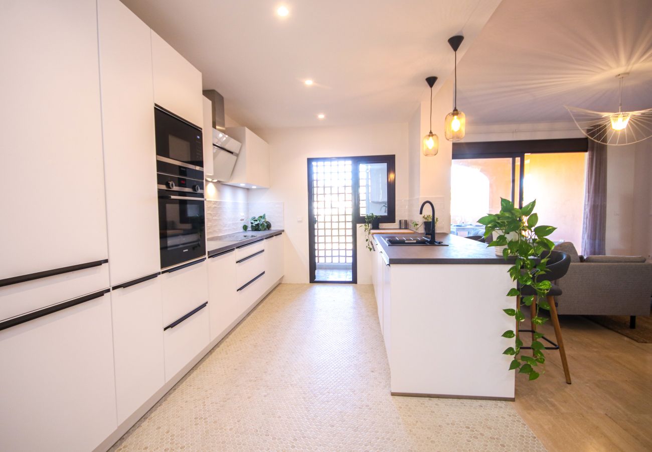 Apartment in Estepona - Three bedroom apartment in Doña Lucia Resort