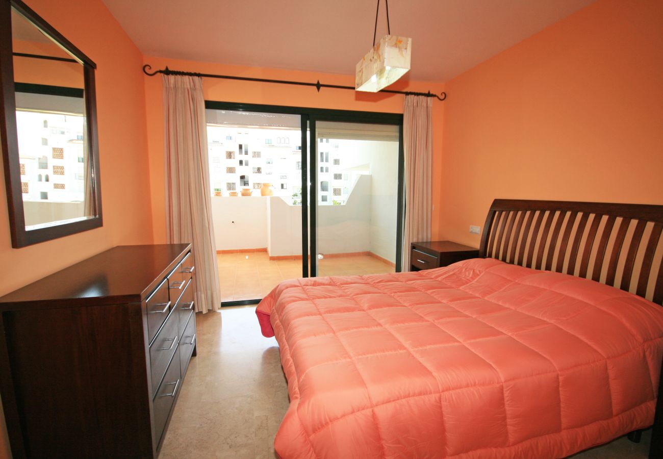 Apartment in Estepona - 2 bedroom apartment Selwo Area, Estepona