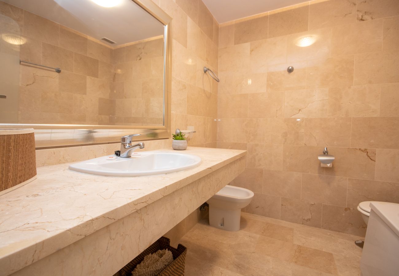 Apartment in Mijas Costa - Spacious 2 bedroom apartment in El Faro