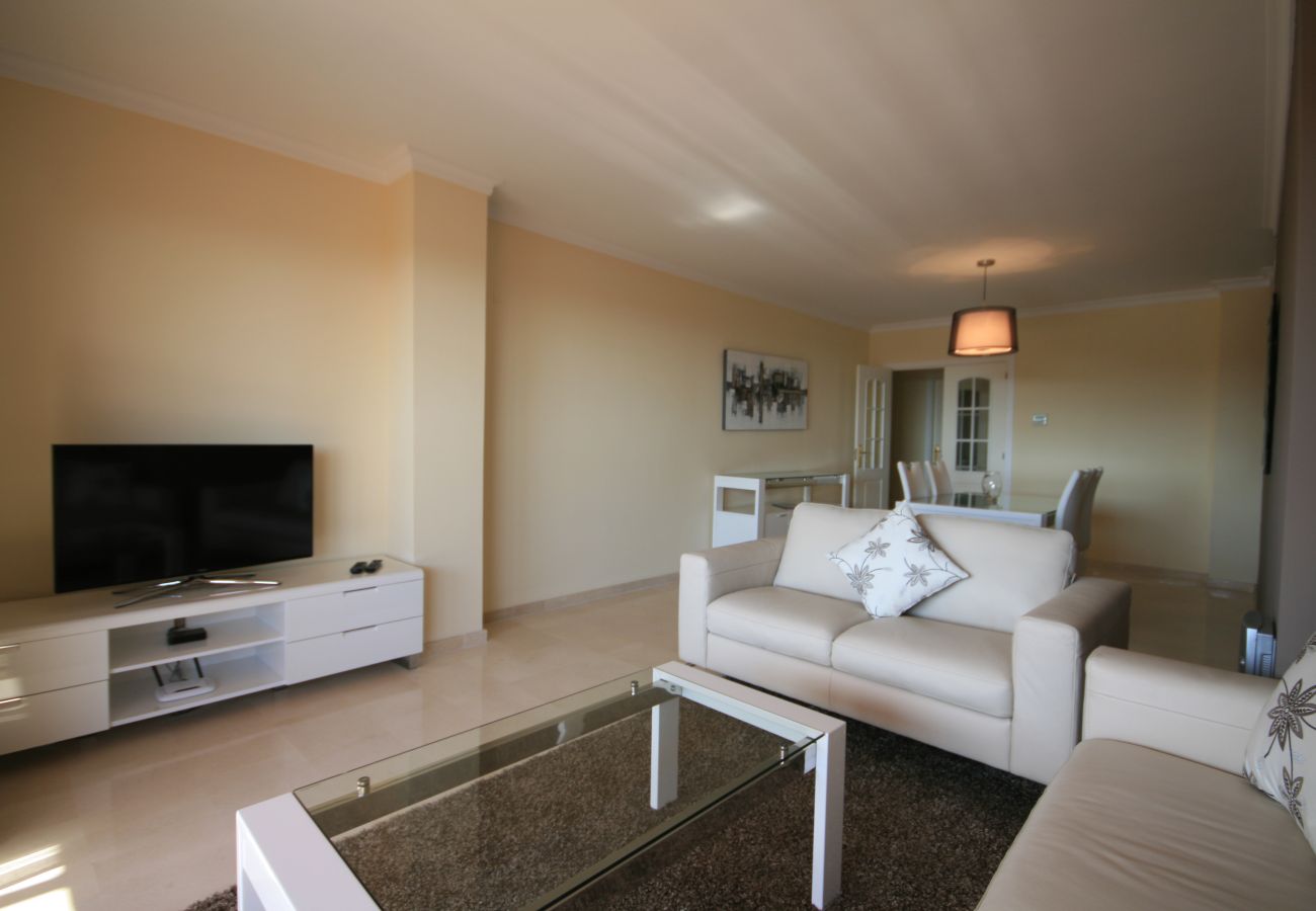 Apartment in Marbella - 2 bedroom rental apartment Los Lagos Elviria Marbella