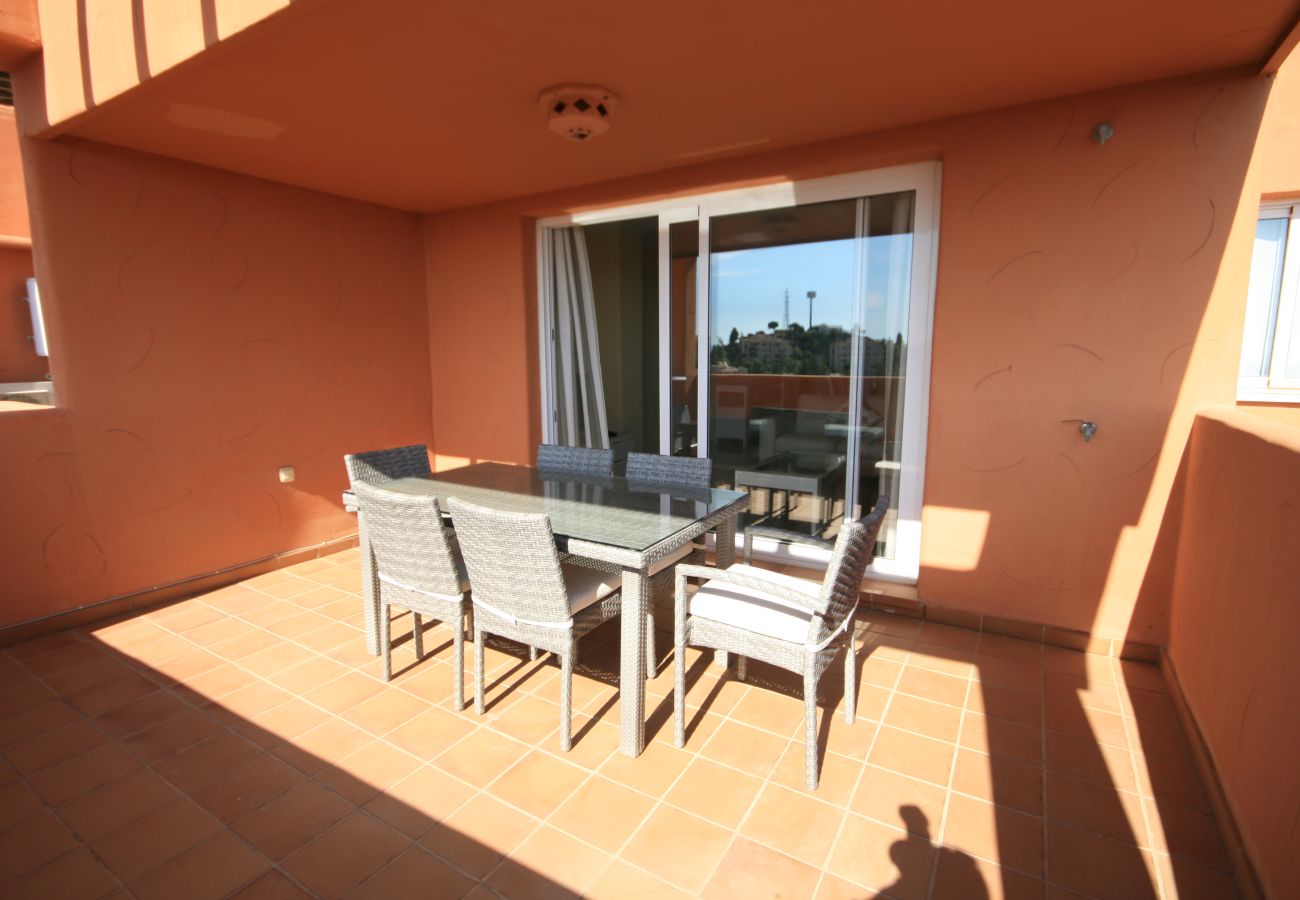 Apartment in Marbella - 2 bedroom rental apartment Los Lagos Elviria Marbella