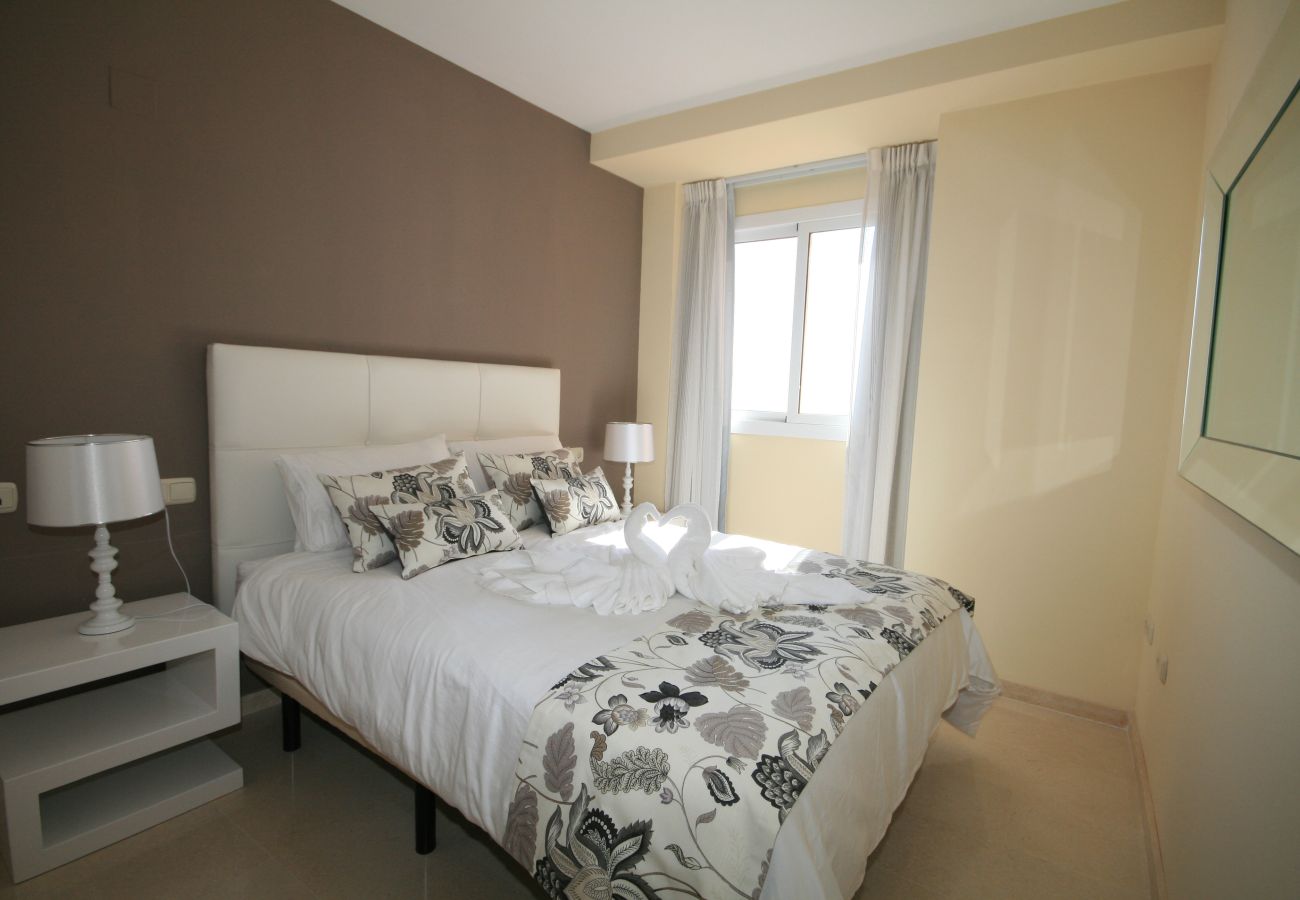 Apartment in Marbella - 2 bedroom rental apartment Los Lagos Elviria Marbella