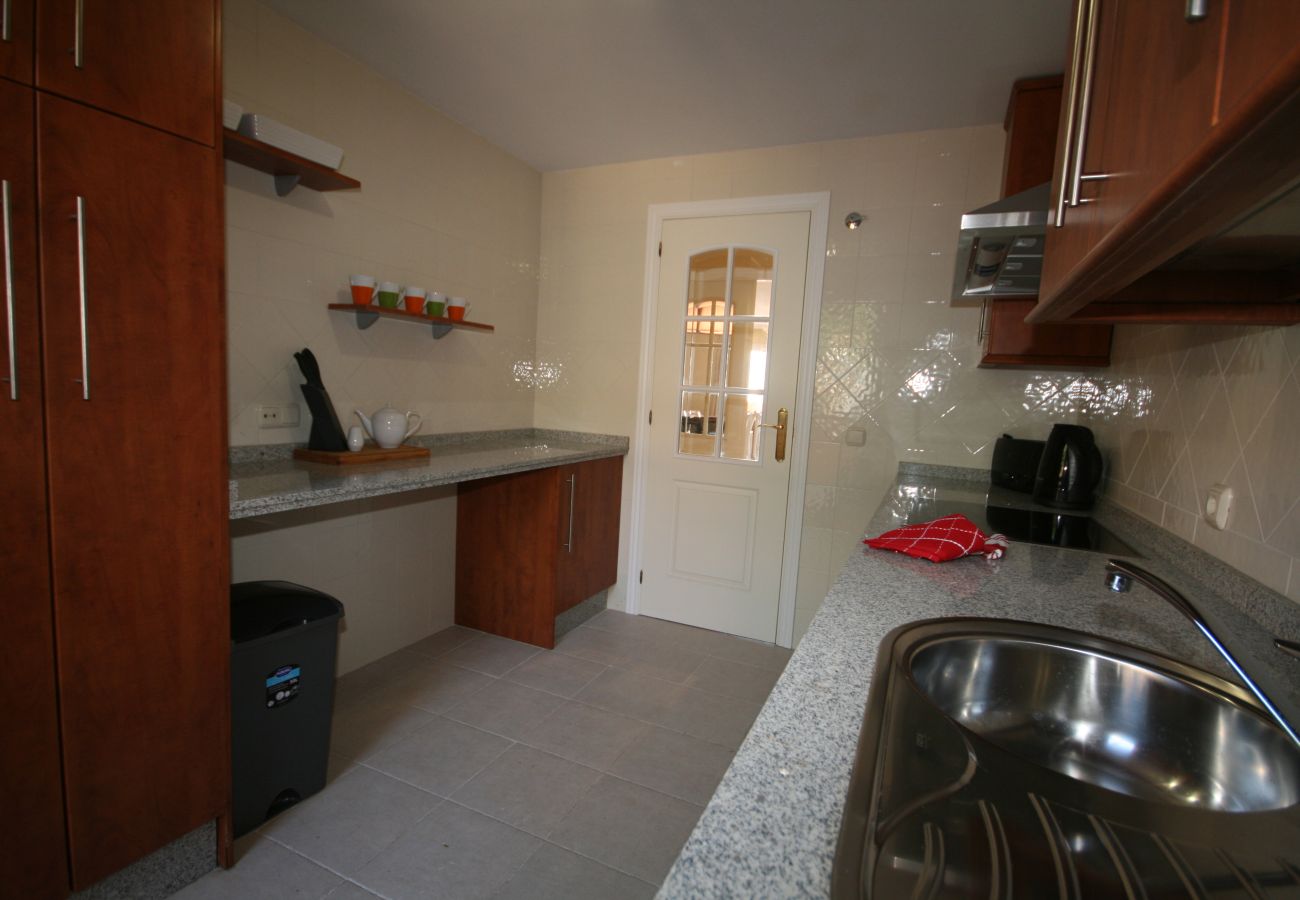 Apartment in Marbella - 2 bedroom rental apartment Los Lagos Elviria Marbella