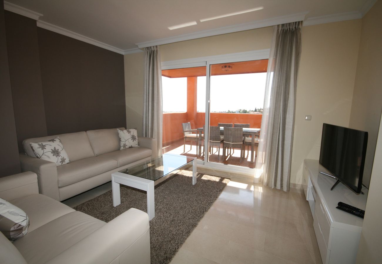 Apartment in Marbella - 2 bedroom rental apartment Los Lagos Elviria Marbella