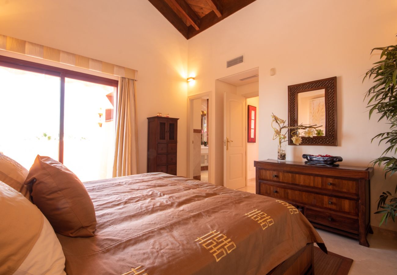 Apartment in Marbella - 3 Bedroom Penthouse Apartment in Elviria, close to sea