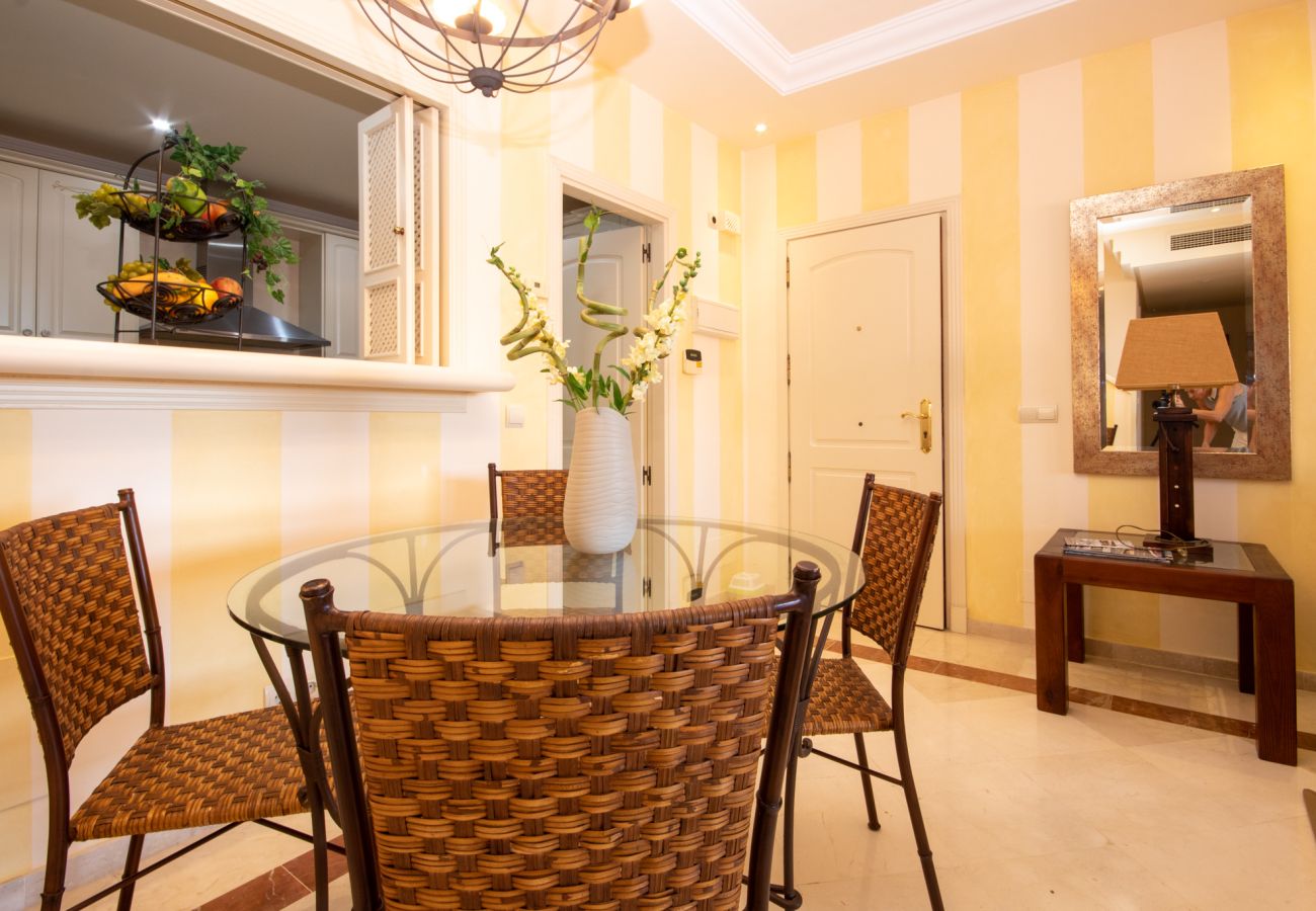 Apartment in Marbella - 3 Bedroom Penthouse Apartment in Elviria, close to sea