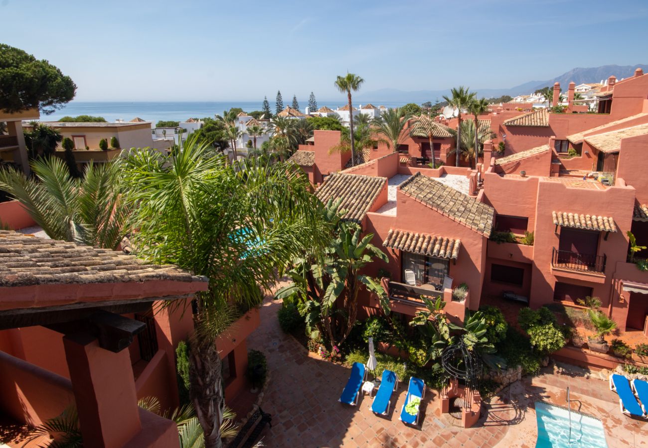 Apartment in Marbella - 3 Bedroom Penthouse Apartment in Elviria, close to sea