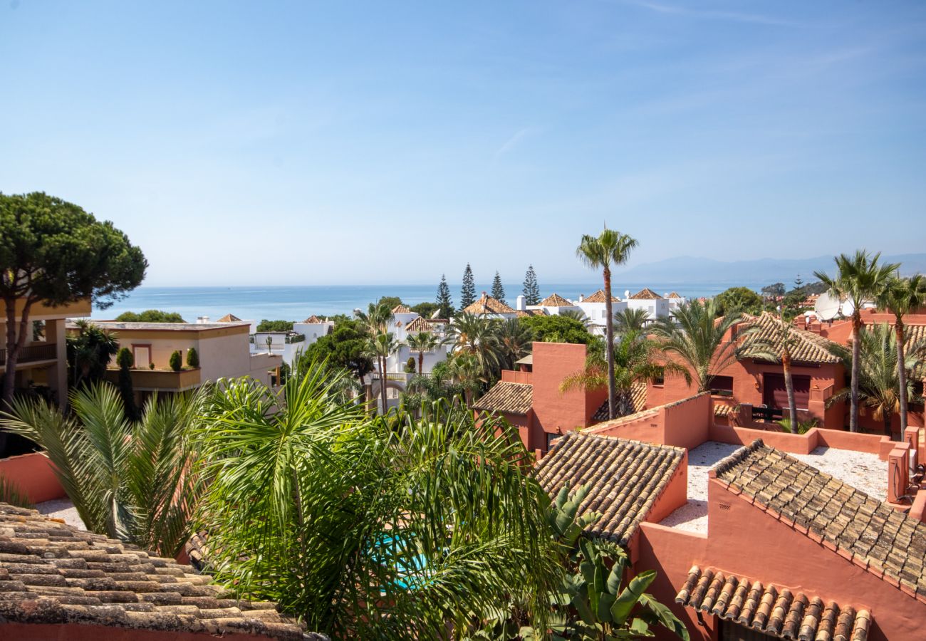 Apartment in Marbella - 3 Bedroom Penthouse Apartment in Elviria, close to sea