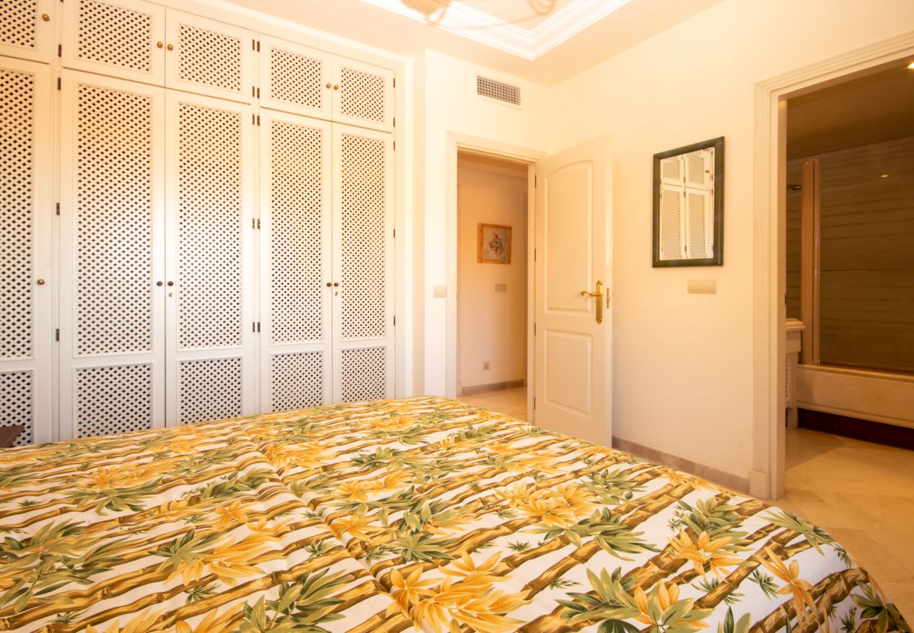 Apartment in Marbella - 3 Bedroom Penthouse Apartment in Elviria, close to sea