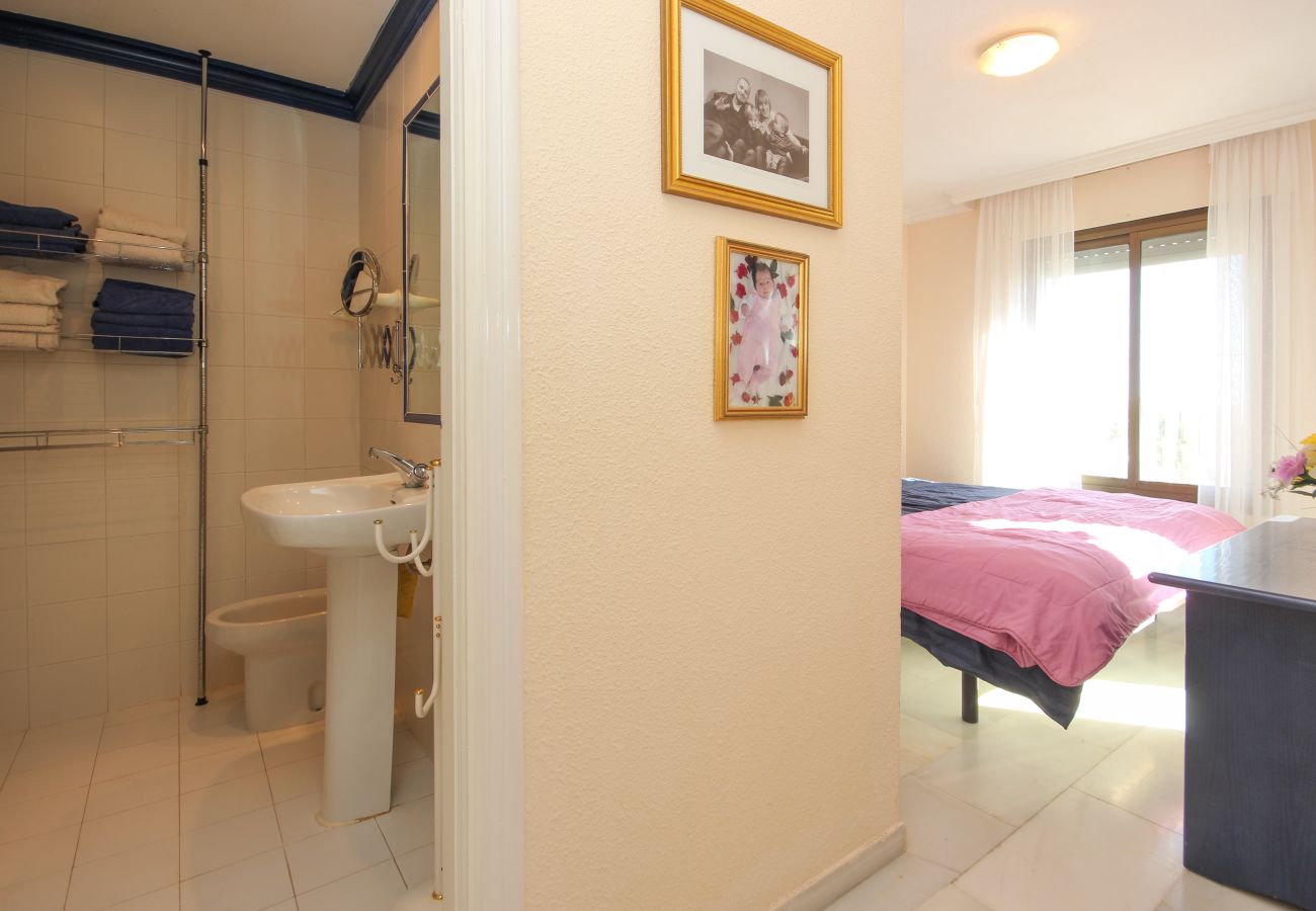 Apartment in Mijas Costa - Two Bedroom Ground Floor Apartment in Riviera del Sol