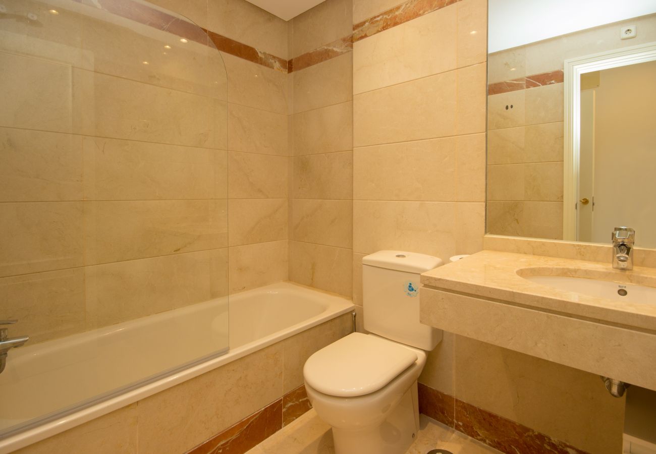 Apartment in Mijas Costa - 2 Bedroom Apartment in Calanova Grand Golf La Cala de Mijas