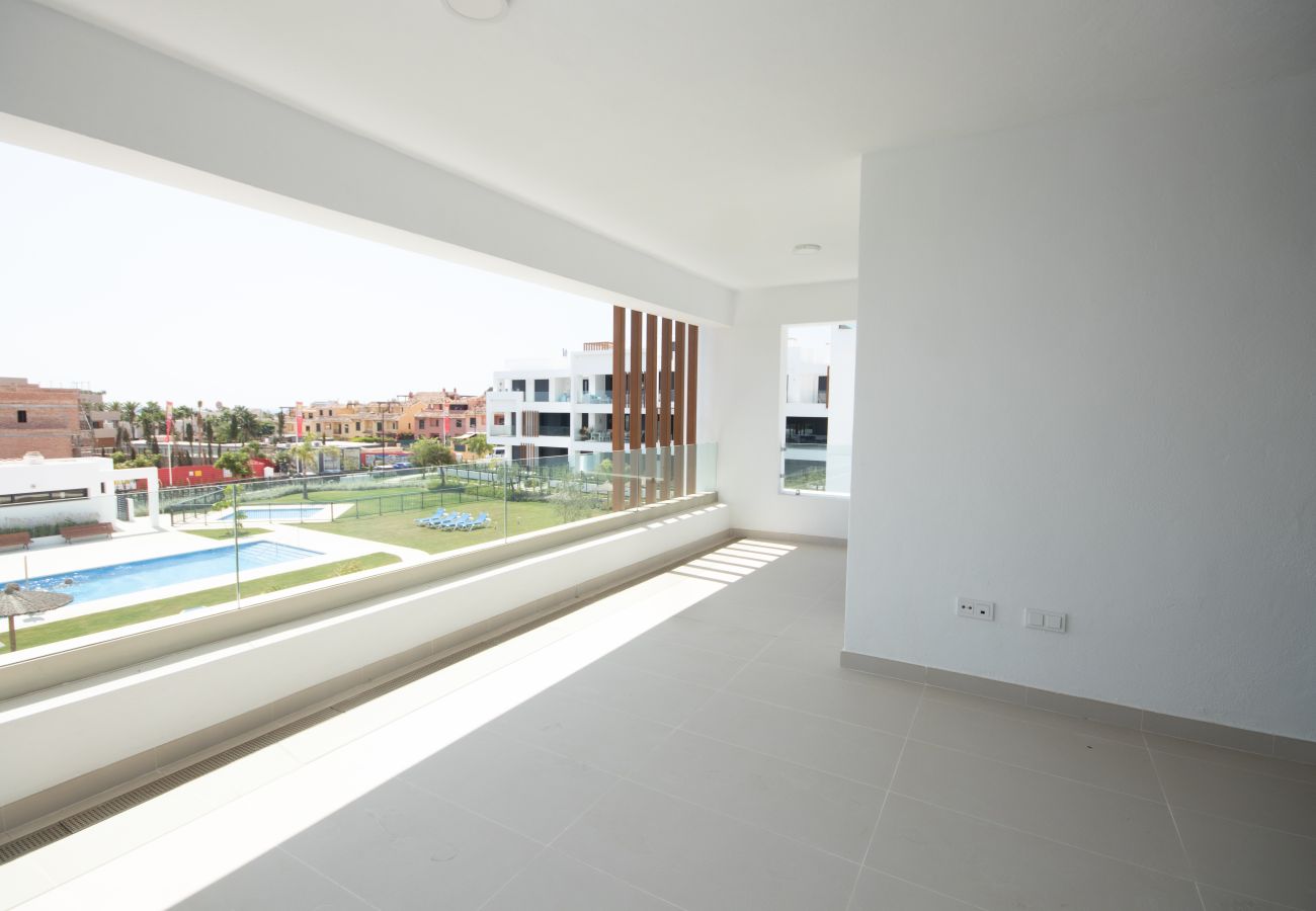 Apartment in Estepona - 3 Bedroom 1st Floor Apartment Cancelada Estepona