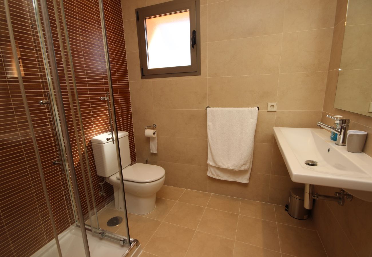 Apartment in Estepona - 2 Bedroom Apartment with Sea Views