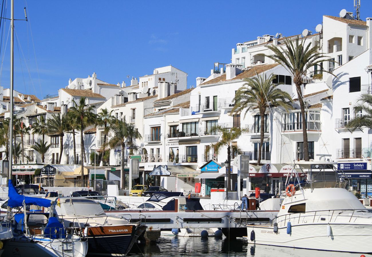 Apartment in Puerto Banus - Two bedroom apartment in Puerto Banus