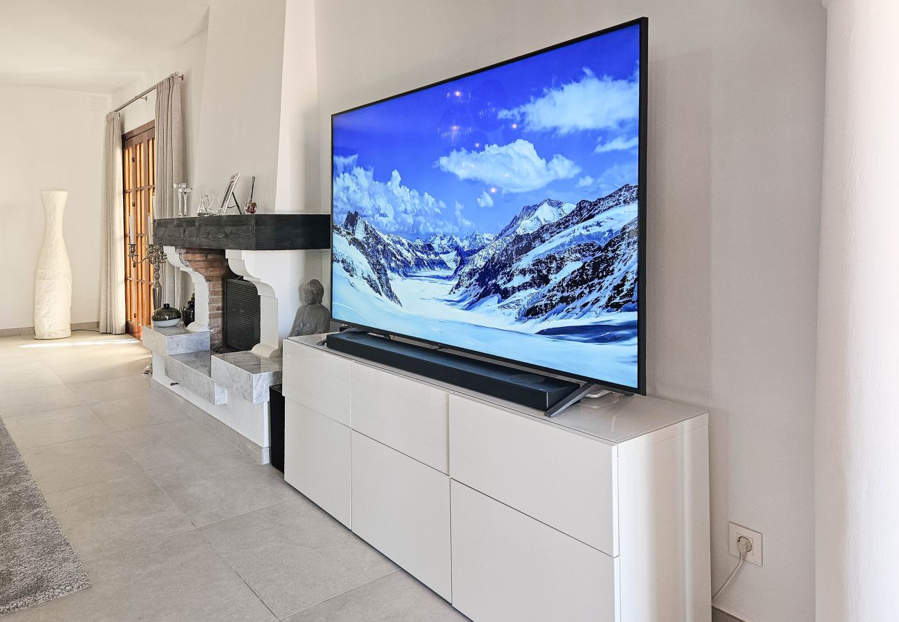 Villa in Mijas Costa - Four bedroom villa with private pool