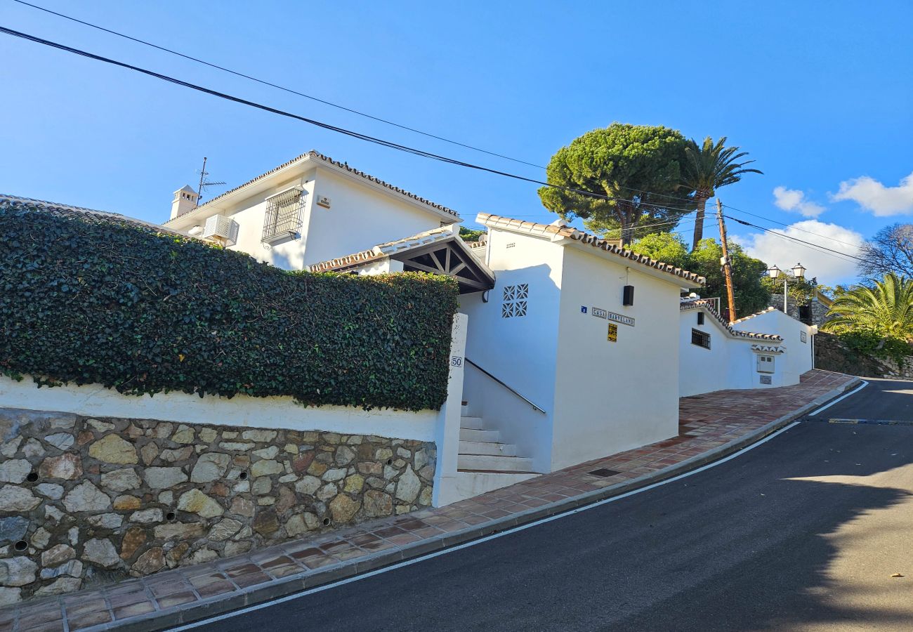 Villa in Mijas Costa - Four bedroom villa with private pool
