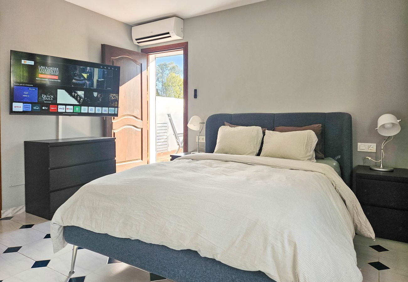 Villa in Mijas Costa - Four bedroom villa with private pool