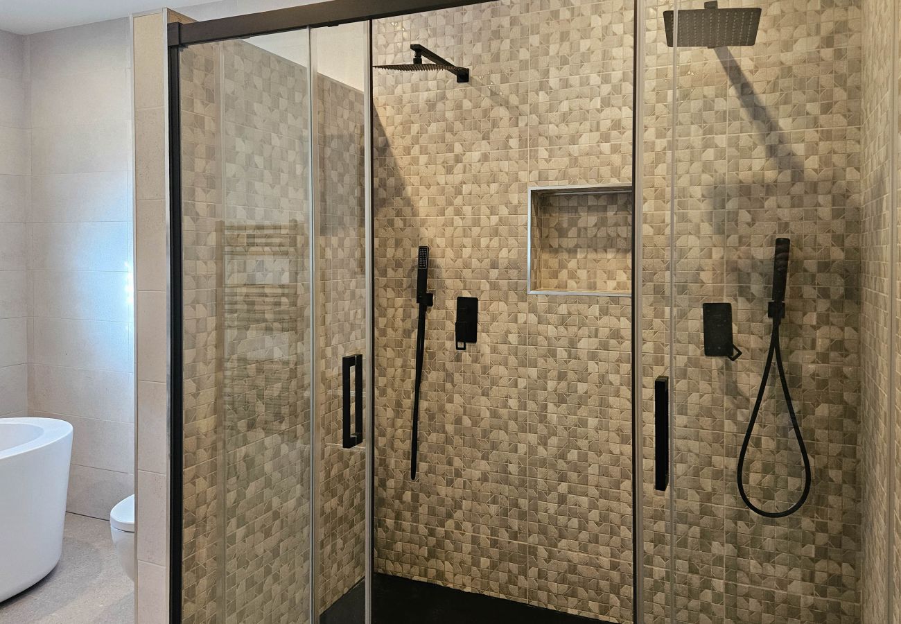 Villa in Mijas Costa - Four bedroom villa with private pool