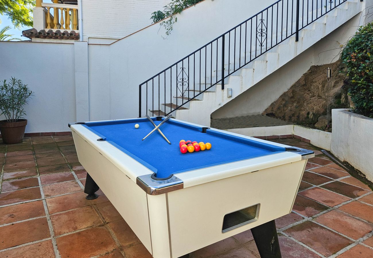 Villa in Mijas Costa - Four bedroom villa with private pool