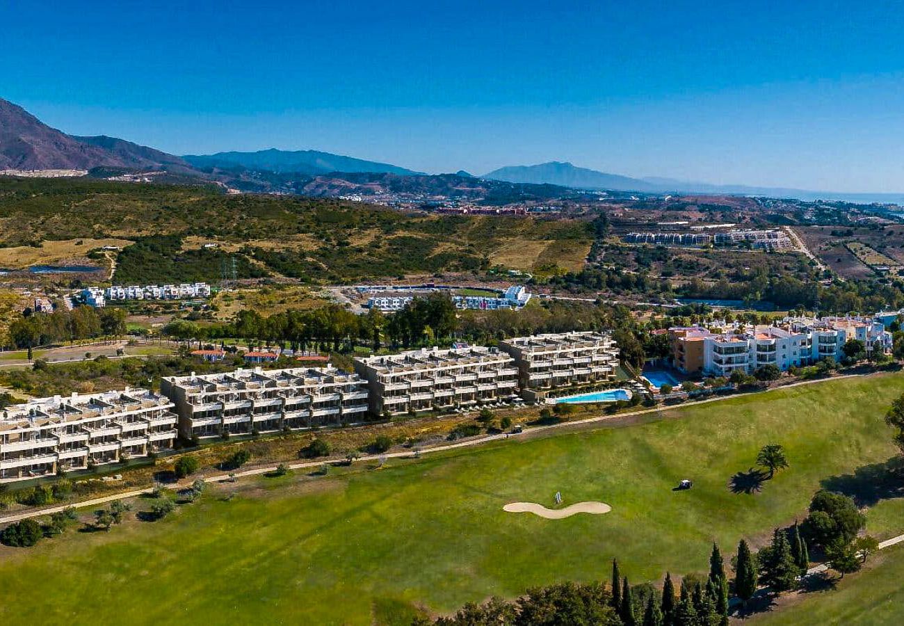 Apartment in Estepona - Two bedroom apartment in Sunny Golf, Estepona
