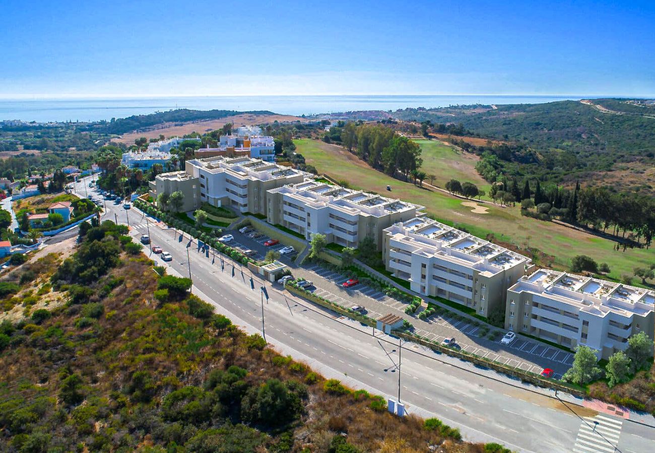 Apartment in Estepona - Two bedroom apartment in Sunny Golf, Estepona