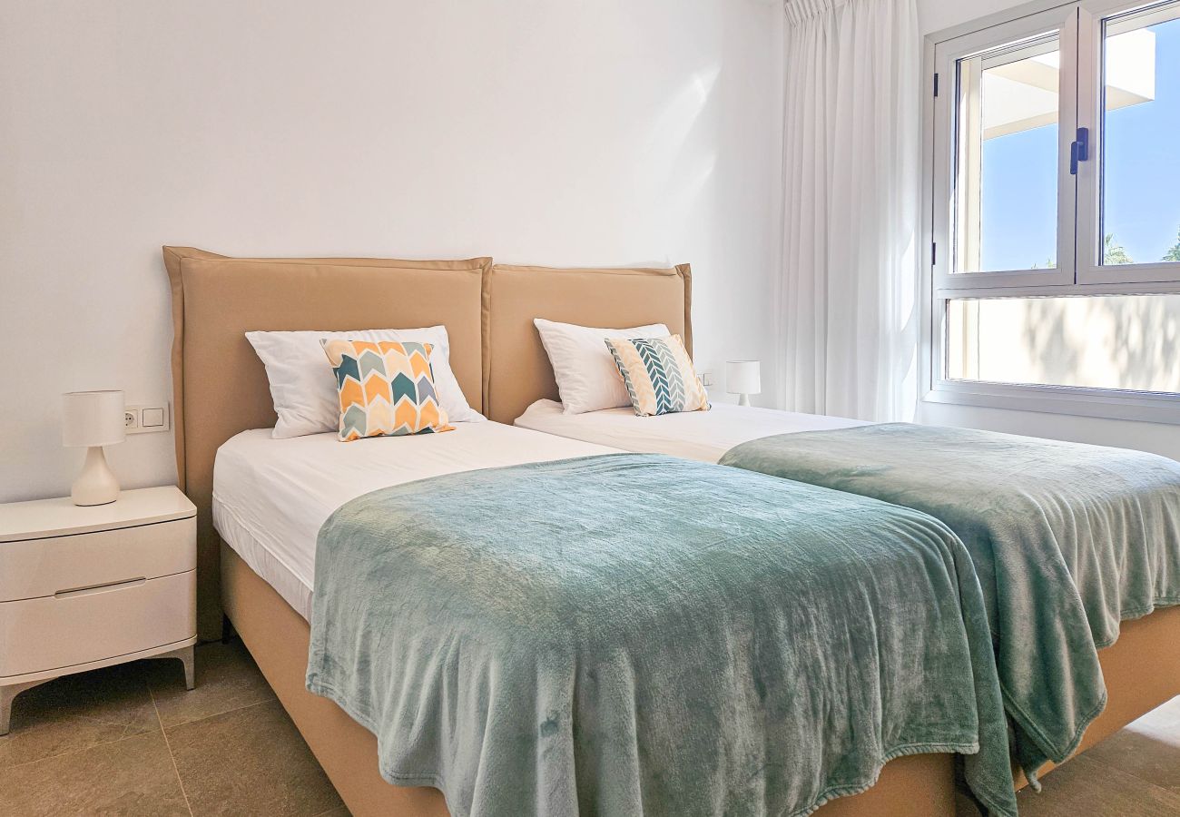 Apartment in Estepona - Two bedroom apartment in Sunny Golf, Estepona