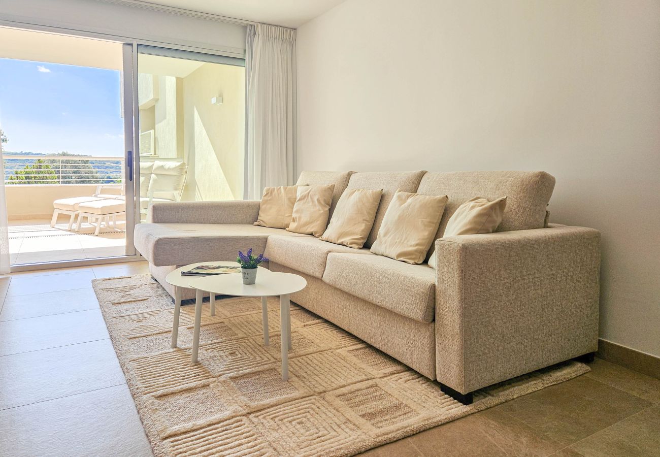 Apartment in Estepona - Two bedroom apartment in Sunny Golf, Estepona