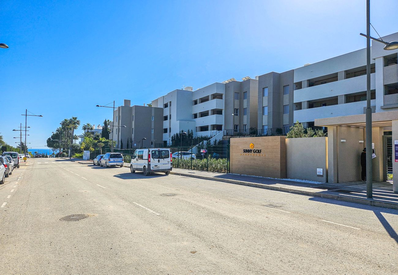 Apartment in Estepona - Two bedroom apartment in Sunny Golf, Estepona