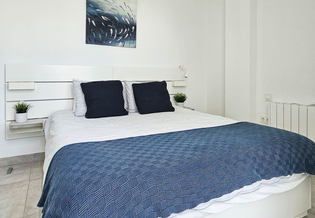 Apartment in La Cala de Mijas - 2nd floor Large Terrace & Pool views Casa Banderas