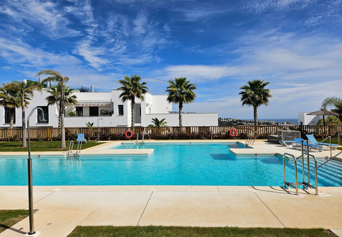 Apartment in La Cala de Mijas - 2nd floor Large Terrace & Pool views Casa Banderas