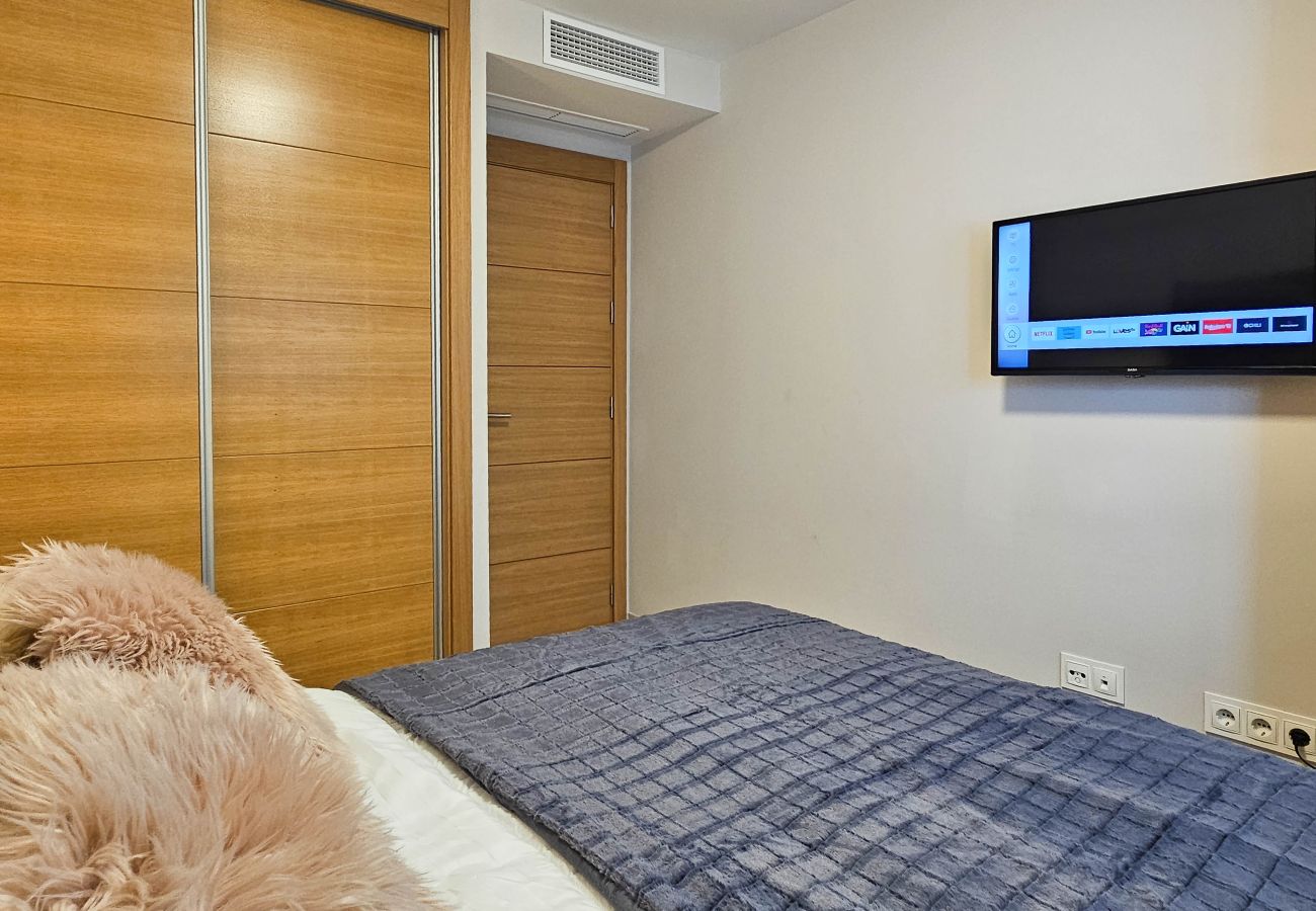 Apartment in La Cala de Mijas - Two bedroom pool front apartment