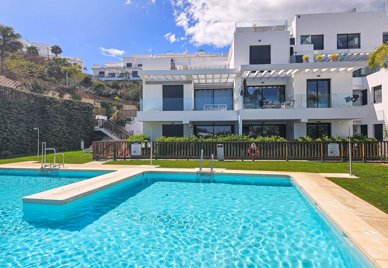Apartment in La Cala de Mijas - Two bedroom pool front apartment