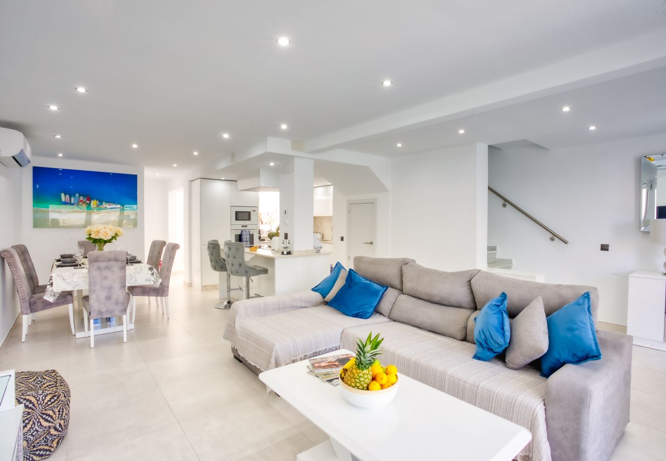 Terraced House in La Cala de Mijas - Luxury 3 bedroom beachfront townhouse