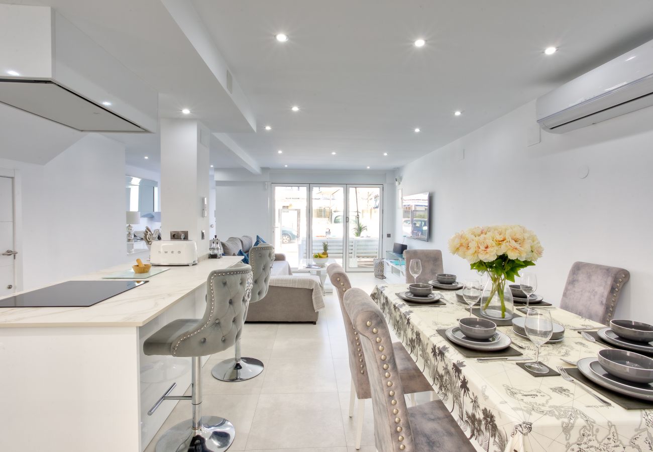 Terraced House in La Cala de Mijas - Luxury 3 bedroom beachfront townhouse