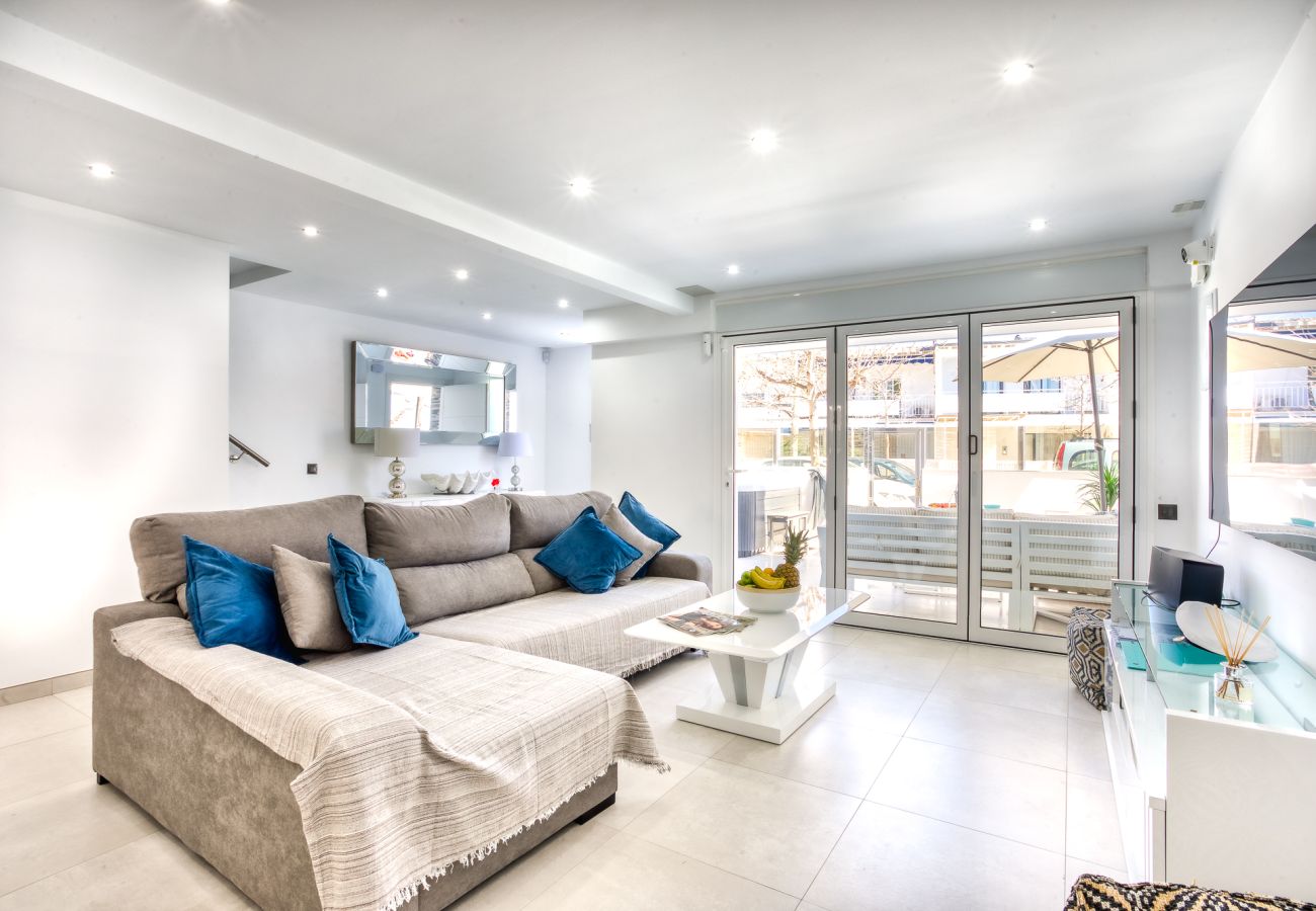 Terraced House in La Cala de Mijas - Luxury 3 bedroom beachfront townhouse